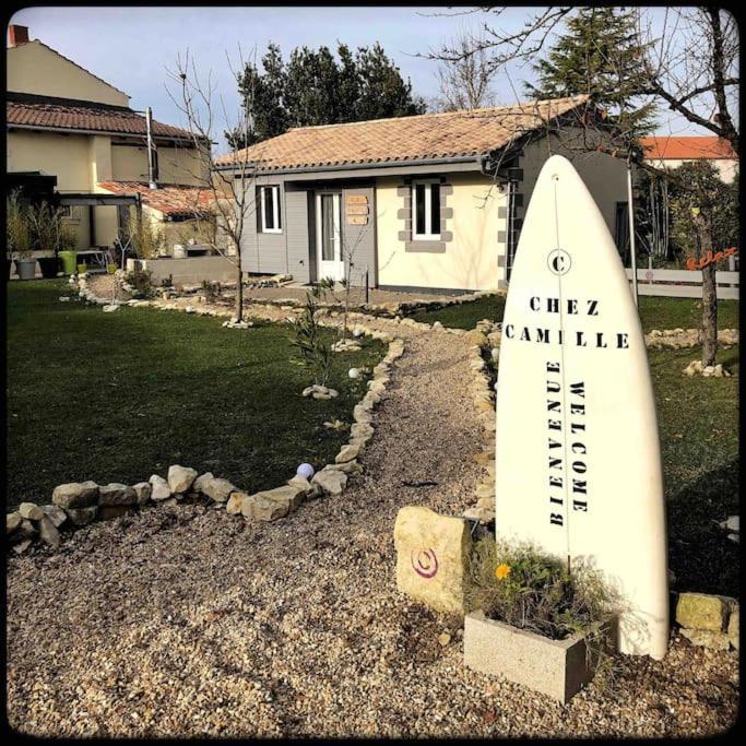 Вилла Chez Camille Verines  Экстерьер фото