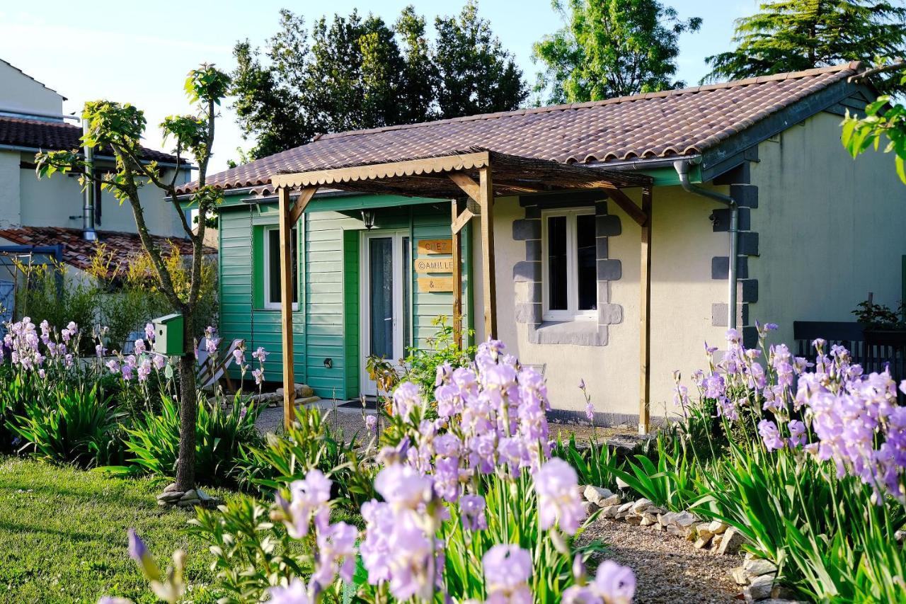 Вилла Chez Camille Verines  Экстерьер фото